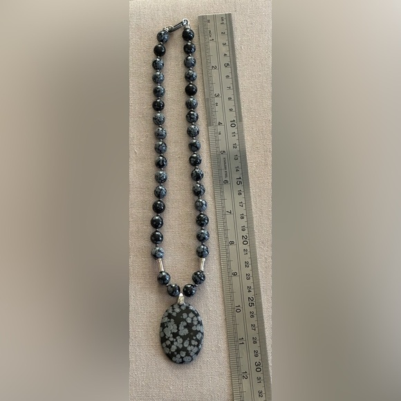 22-1/2 inch Snowflake Obsidian Gemstone bead necklace NWOT - Picture 9 of 10